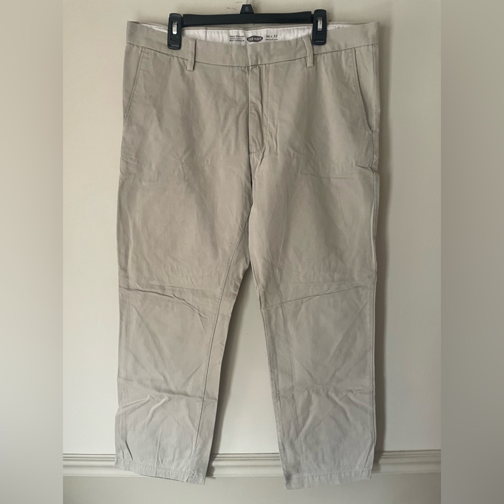 Men’s Old Navy Khakis